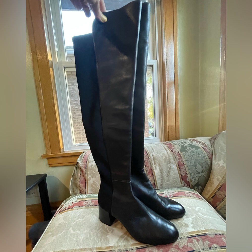 STUART WEITZMAN Gillian Leather Block Heel Knee-High Boots. Sz 8.5 Women 
N16-12